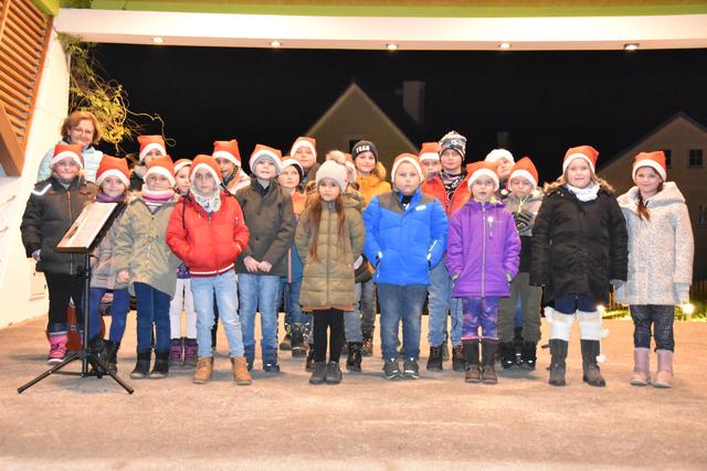 Die Kinder der Volksschule Kammern umrahmten die "Einstimmung in den Advent" musikalisch.