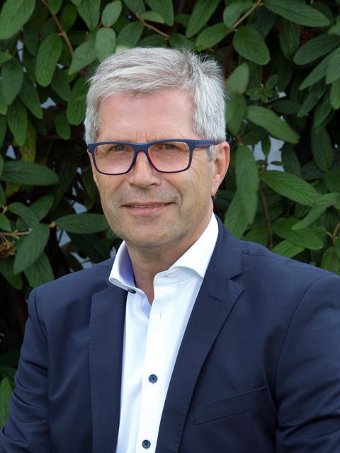 Manfred Kölly steht weiter unter Beschuss