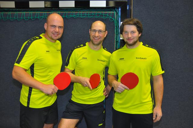 Thomas Stank, Andi Astl und Rene Hager vom TTV Kirchdorf 2 sind in der Tischtennis-Einsteigerklasse erfolgreich unterwegs.