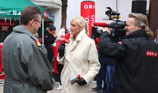Landesfeuerwehrkommandant Robert Mayer beim ORF-Interview mit Bettina Graf | Foto: Alfred Jungwirth
