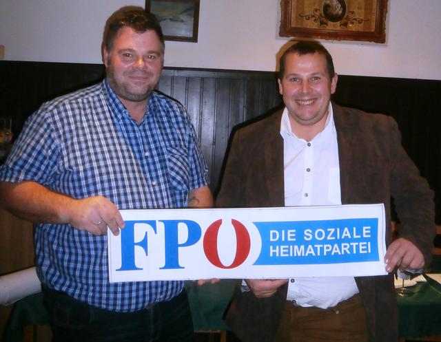 "GEMEINSAM für ZILLINGDORF", dafür steht Gemeinderatskandidat Gerhard Schober und sein Team!
(v.l.n.r.) Gerhard Schober (FPÖ Zillingdorf) und Nationalratsabgeordneter Peter Schmiedlechner (gf. Bezirksparteiobmann der FPÖ Wiener Neustadt) | Foto: eigene Aufnahme