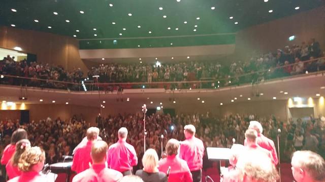 Das Publikum im restlos ausverkauften Villacher Congress-Center war begeistert und dankte mit standing ovation, Bravorufen und minutenlangem Beifall.