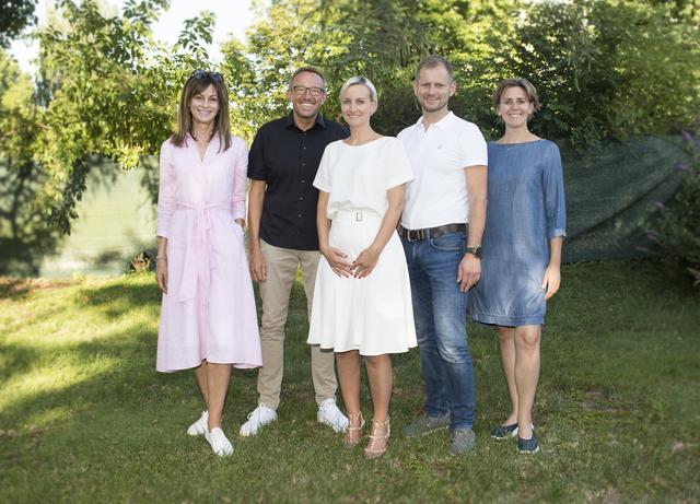 Der Vorstand des Frauenhauses Innviertel. von links nach rechts: Audrey Emprechtinger, Robert Bernard, Susanne Billinger, Gerhard Rauchenschwandtner, Doris Dim-Knoglinger.