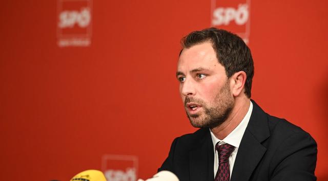 SPÖ Landesvorsitzender Dornauer spricht sich für mehr Mitbestimmung der Tiroler Bevölkerung in Sachen Tourismus aus.  | Foto: Zeitungsfoto.at