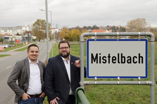 GR Stephan Prinz mit Spitzenkandidat Leo Holy | Foto: Neos Mistelbach