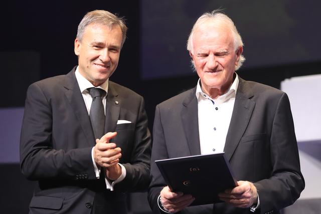 Ehrenmitglied: Günther Paulitsch mit Christian Jauk | Foto: GEPA