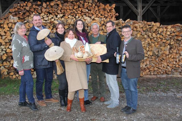 Neu mit ihren Spezialitäten bei gaumenfest.at: Theresia Modritsch, Michael und Sabine Jäger, Gaumenfest-Chefin Claudia Hölbling, Kristina, Ernst und Thomas Modritsch und Markus Tschischej | Foto: gaumenfest.at