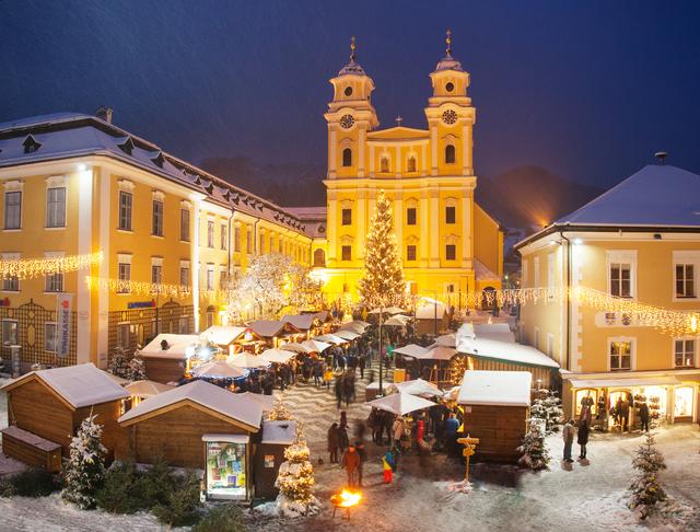 Der Adventmarkt Mondsee. | Foto: TVB MondSeeLand, Wolfgang Weinhäupl