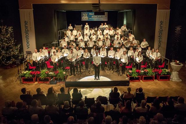 Die Werkskapelle Böhler Mürzzuschlag-Hönigsberg versetzt die Besucher am 23. Dezember in Weihnachtsstimmung. | Foto: Werkskapelle/Froihofer