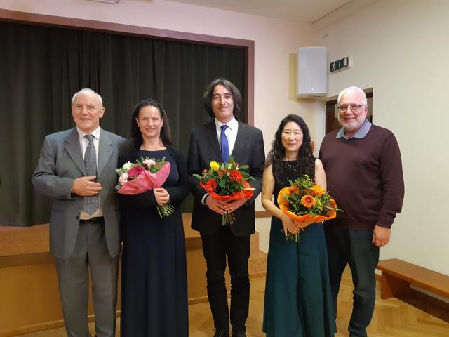 Gemeinderat Reinhard Goldgruber (Initiator des Kulturherbstes), Elisabeth Stifter, Taner Türker, Junko Tsuchiya und Bürgermeister Paul Horsak. | Foto: Marktgemeinde Kirchstetten