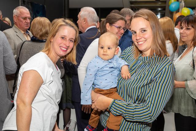 Julian mit seiner Mama und einer Therapeutin von PIL. | Foto: Anna Maria Muchitsch