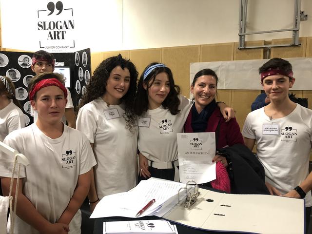 Die Jungunternehmer präsentierten ihre Firma. | Foto: Marianne Enzesberger