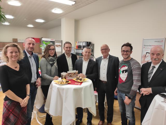 Andrea Danda-Bäck, Thomas Schmolz, Melanie Leitner, Markus Hofko, Rudolf Scharinger, Markus Neuhauser, Mario Jacobi, Manfred Benischko (v. l. n. r.).
 | Foto: WKO Linz-Land