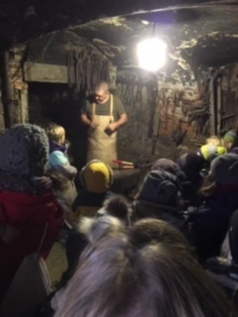 Smiedevorführung in der Alten Schmiede | Foto: Karin Kerzner