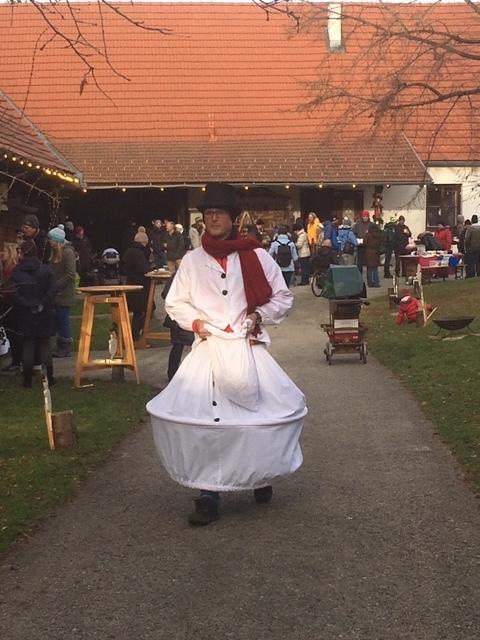 Schneemann in der Abendsonne | Foto: Karin Kerzner