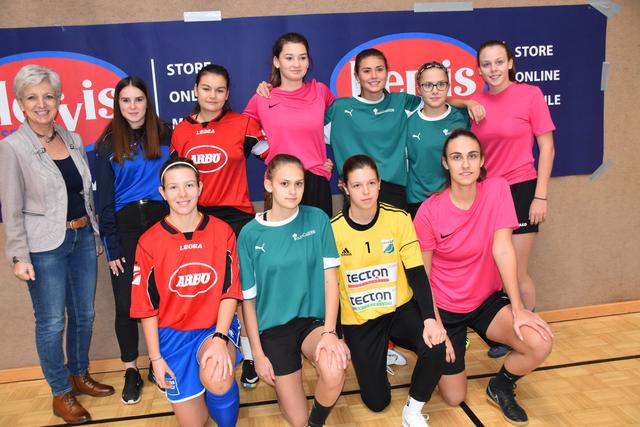 LA Doris Prohaska schaute bei den Mädels vorbei. | Foto: Michael Strini