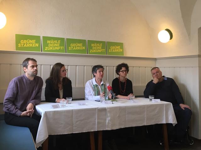Das Grüne Wahlprogramm "geht von der Raumordnung, über den Klima-und Naturschutz, der Barrierefreiheit bis zum wirtschaftlichen Leben vor Ort", sagt Spitzenkandidatin Regina Petrik.  | Foto: Grüne Burgenland