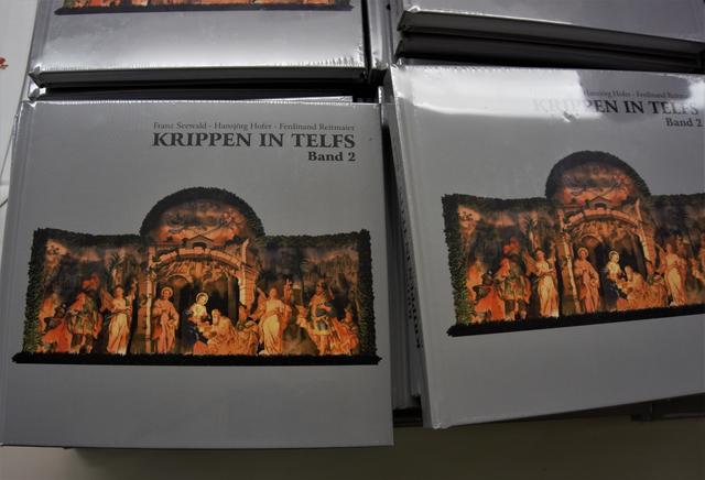 Buchband | Foto: Ricarda Stengg