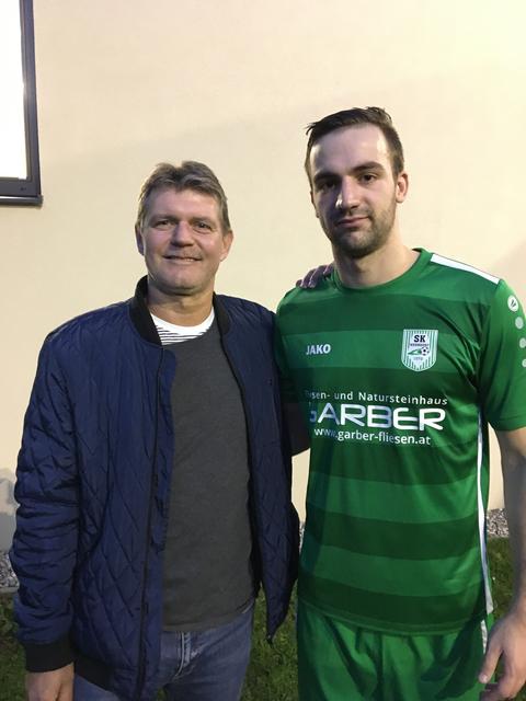 Der Trainer und sein “Knipser“. Werndorf-Coach Hannes Reinmayr mit seinem Torjäger Pascal Wallner, der nun verlängert hat.