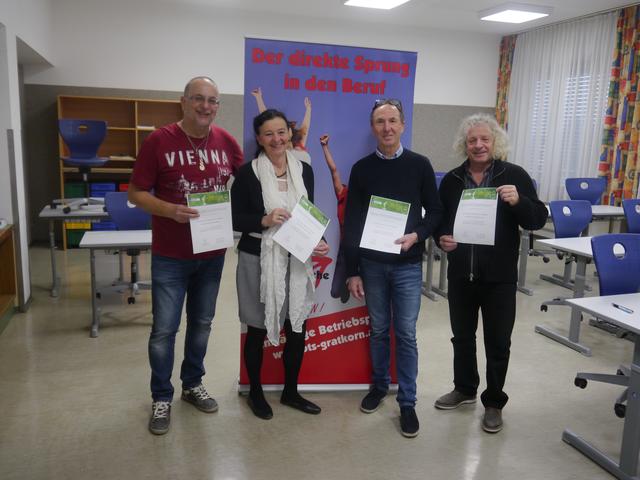 Roland Kohl, Gudrun Wagner, Helmuth Siegl und Walter Krammer wurden mit dem Teacher’s Award ausgezeichnet. | Foto: KK