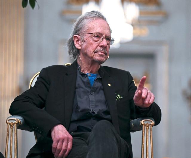 Der Kärntner erhielt am Dienstag in Stockholm den Nobelpreis. Die Verleihung war von Protesten begleitet.  | Foto: APA