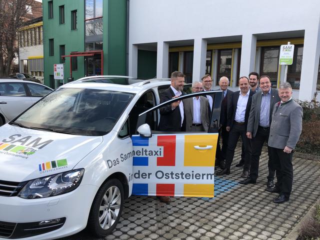 Die Unterstützer und Initiatoren von SAM: 
Horst Fidlschuster (GF Regionalmanagement Ost), Peter Lackner (WKO), Bgm. Erwin Eggenreich, Hans Reisinger, Bgm. Christoph Stark, Alexander Fellner-Stiasny (IST-Mobil), Bgm. Bernhard Ederer, Hubert Lang (Regionalentwicklung). (v.l.n.r.) | Foto: WOCHE