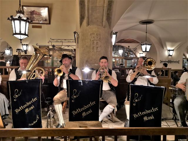 Bettendorfer Musi, Hofbräuhaus, Münchner Hofbräuhaus