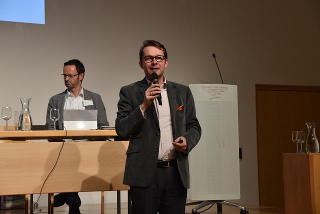 Die bisherige Wort-Bild-Marke mit dem Zusatz "Tiroler Seenland" habe sich bis heute wenig etabliert, sagte Markenspezialist Christoph Ettlmayer bei der Vollversammlung.  | Foto: Barbara Fluckinger