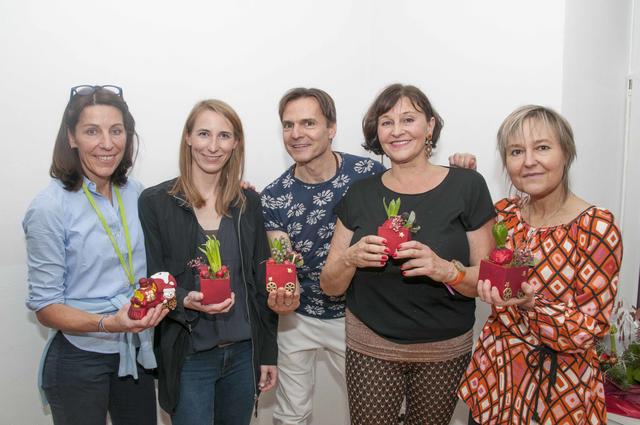 Eva Laggner (neue Betreiberin), Linda Jungreithmayr, Günther Kolm, Karin Hirschbüchler (Gründerin) und Ulricke Schatzmayr (v.l.).