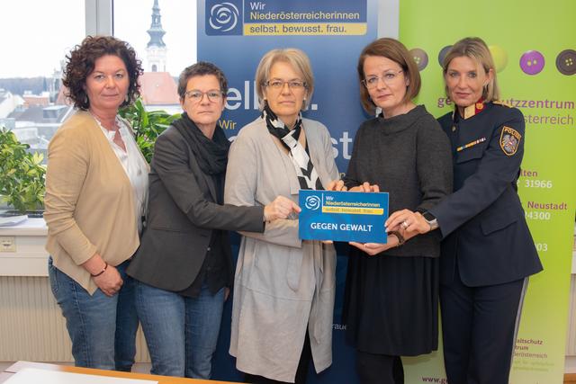 Susanne Schmid, Michaela Egger, Petra Bohuslav, Christian Teschl- Hofmeister, Sonja Fiegl waren im Gespräch.