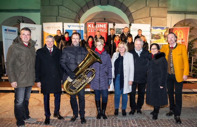 Gernot Darmann, LH Peter Kaiser, Georg Guggenberger, Nicole Dullnig, Maria Luise Mathiaschitz, Richi Di Bernardo, Annelies Wernitznig, Erwin Podesser | Foto: LPD