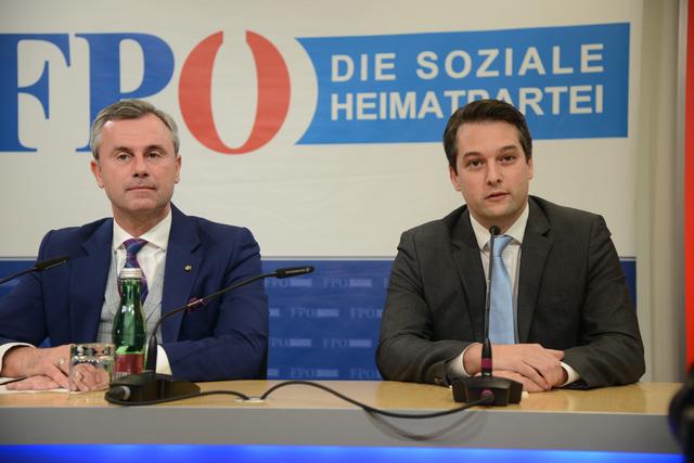 FPÖ-Chef Norbert Hofer und Wiens FPÖ-Chef Dominik Nepp sind beide "enttäuscht" über ihren früheren Freund, HC Strache. | Foto: FPÖ