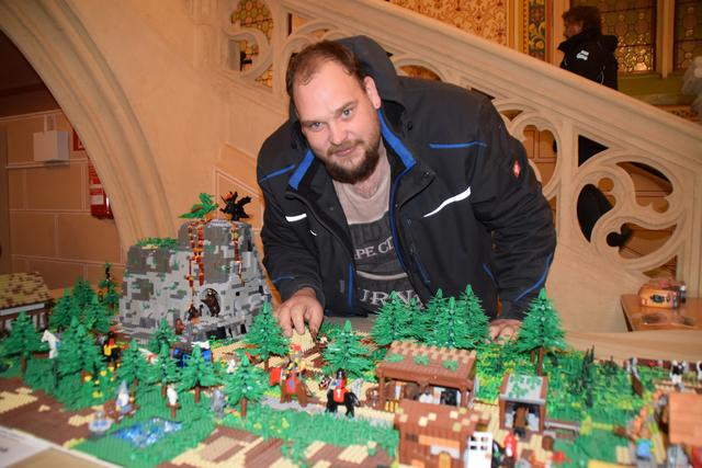 Baute eine ganze Mittelalter-Landschaft aus Lego: Rene Reimer.
