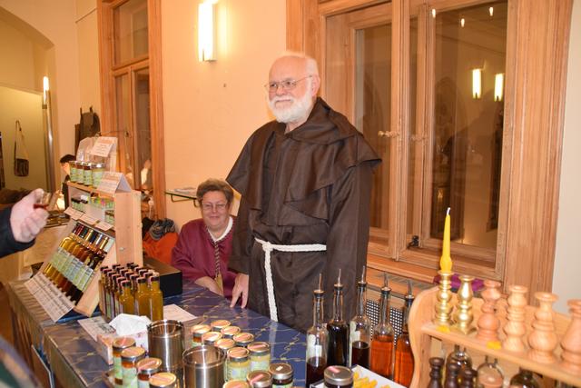 Meier &amp; Meier, also Angela und Raimund, von der gleichnamigen Imkerei in Stockerau.