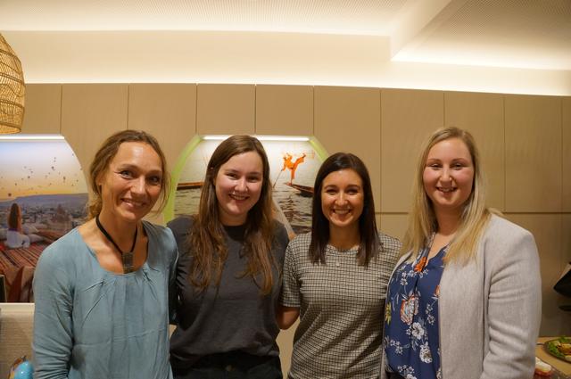 Ulli Fortunati, Valentina Jenik, Sandra Unterpertinger und Julia Hofer freuen sich über das neu gestaltete Büro. | Foto: Rüggeberg