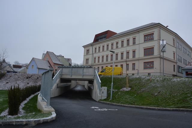 Eines der drei Großprojekte im Bezirk: Die neue Fuß- und Radfahrer-Unterführung in Hartberg sorgt für mehr Sicherheit. 