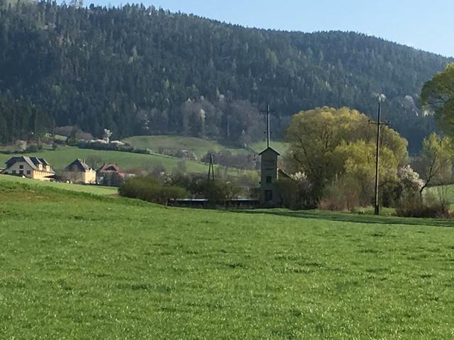 Am Gebiet rund um den Wanderweg mit dem Pumphäuschen und dem Trafo Richtung Weindorf entsteht das Projekt.