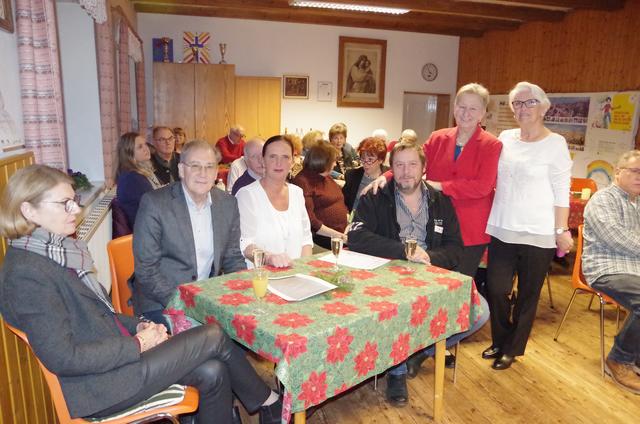 von links: VBgm. Dr. H. Wallowitsch und Gattin, Petra Wagener, R. Strasser, C. Fehrer, H. Emperer