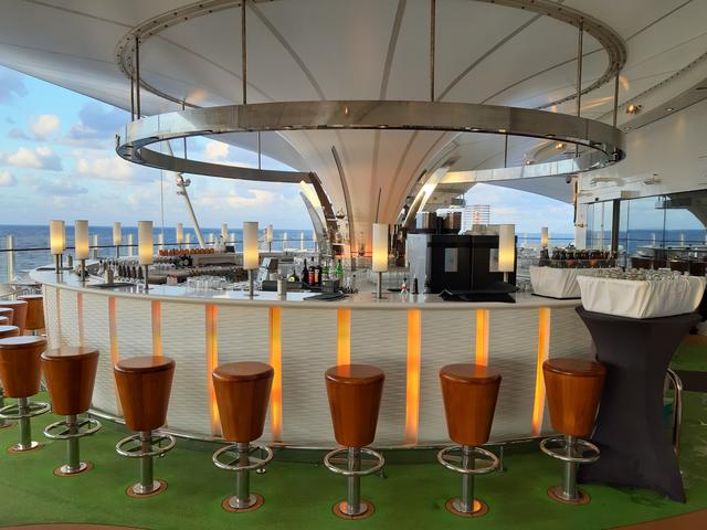Lanai Bar