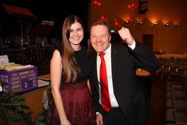 Sängerin Elisabeth Birnbacher mit Klaus Pöllmann.