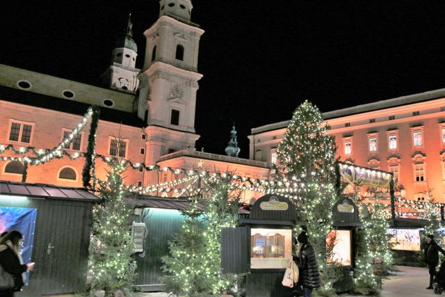 Domplatz Salzburg