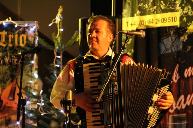 Benefizkonzert: Laterndl-Trio und Zupan-Oberkrainer in Elixhausen ...