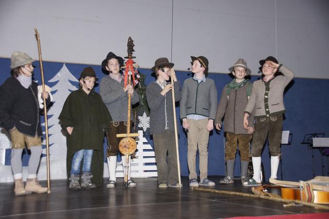 Im Bild v.l.n.r.: Chiara Kendler, Hansi Scherer, Stefan Oberbarleitner, Patrick Etzer, David Eder, Jonas Flatscher und Eric Brunnauer.