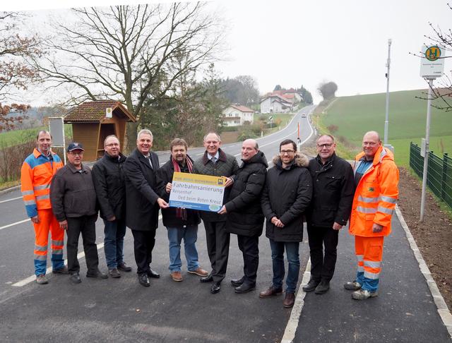 Straßensanierung abgeschlossen: Die Fahrbahn der Landesstraße L105 in Wieselburg-Land wurde vor Kurzem erneuert. | Foto: Straßendienst NÖ