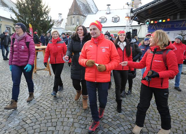 "Charity Walk" für Licht ins Dunkel: Landesrat Christian Illedits lud zur Benefiz-Wanderung für den guten Zweck. | Foto: Land Burgenland