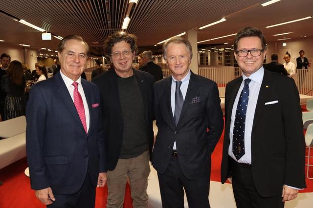 Erfreut: R. Roth, Franzobel, J. Pildner-Steinburg und M. Polaschek | Foto: JV