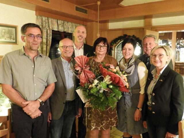 V.l.: Schulausschussobmann Gernot Mader, Bürgermeister Fritz Fürst , Schulqualitätsmanager Fritz Laschober, Oberstudienrätin Kornelia Hofer, Cornelia Ledermüller, Bürgermeister Arnold Bauernfried, Bürgermeisterin Adelheid Ebner. | Foto: NMS Martinsberg