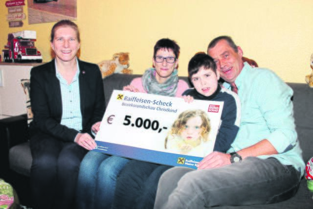 GRIESKIRCHEN/EFERDING. In diesem Jahr wird Familie Hintringer unterstützt. Sohn Marco hat Epilepsie, Autismus, Spastiken in den Füßen, einen Portkatheter und das KiSS-Syndrom, durch das eine Gesichtshälfte gelähmt ist. Die Spenden sollen Familie Hintringer eine behindertengerechte Badewanne und einen barrierefreien Hauseingang ermöglichen.  | Foto: BezirksRundschau