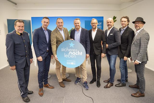 Präsentierten das neue Konzept: Kurt Kemeter, Armin Sippel, Mario Eustacchio, Philipp Haiges , Martin Fritz, Michael Schunko, Wolfgang Nusshold und Johannes Lafer | Foto: Stadt Graz/Fischer
