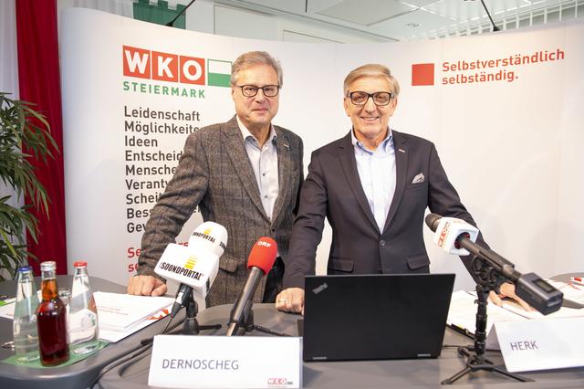 Präsentierten Wirtschaftsdaten: Dernoscheg, Herk (r.) | Foto: Fischer